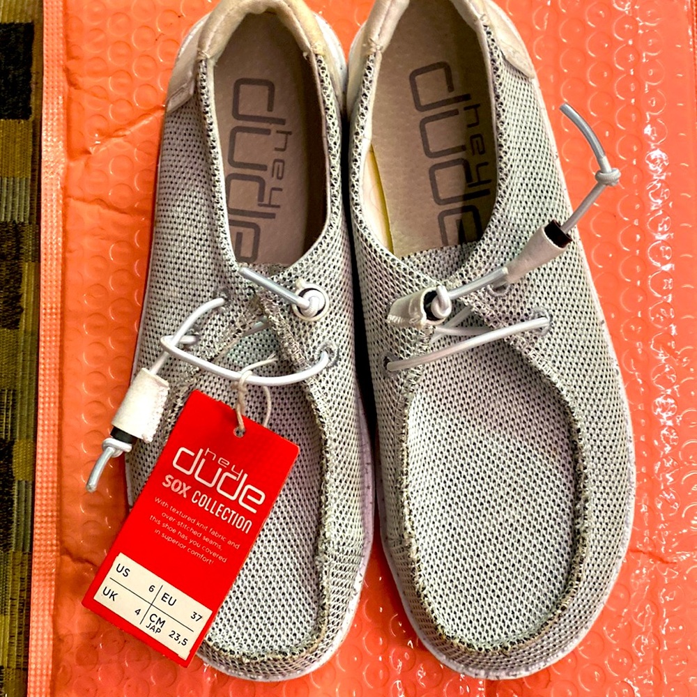 HEYDUDE shoes , Sox stone white women size 6
